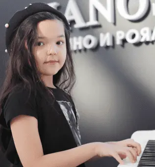 ДЕТСКИЙ КОНЦЕРТ ПРИ ПОДДЕРЖКЕ САЛОНА PIANOS